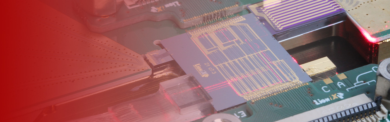 LioniX-Photonic-IC-assembly-No-text